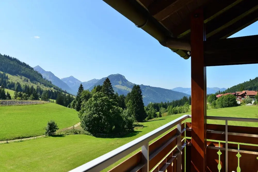 Balcony & Terrace