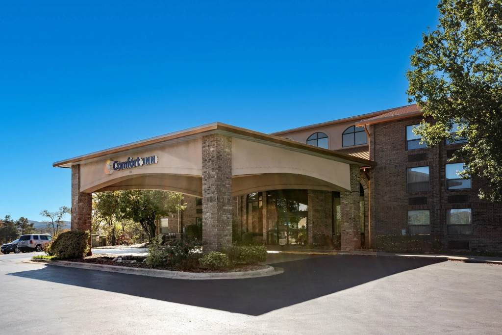 Comfort Inn at Thousand Hills