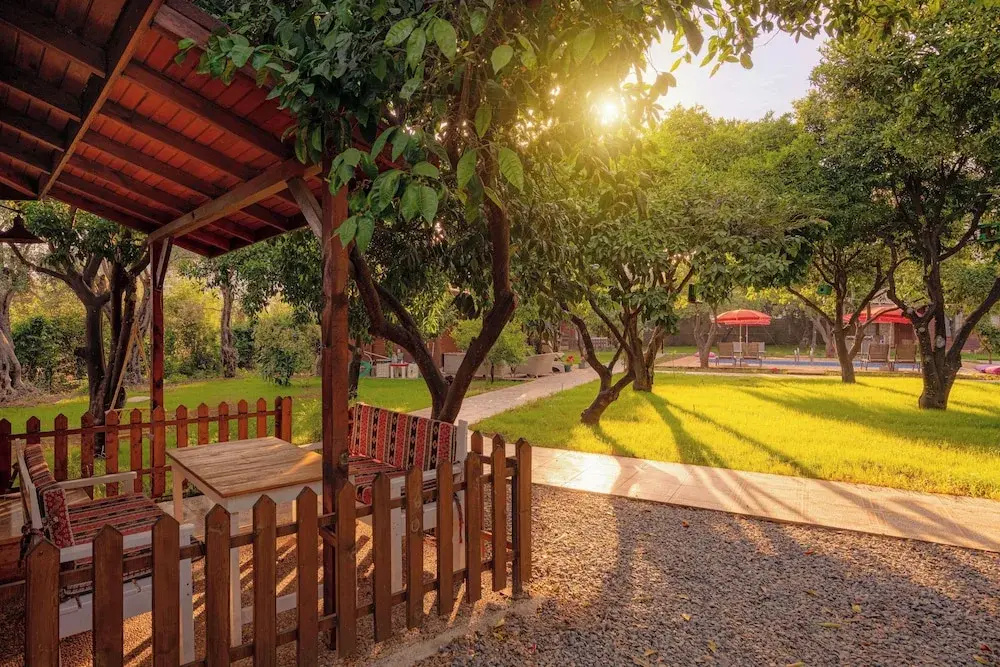 Mandarin Bungalow