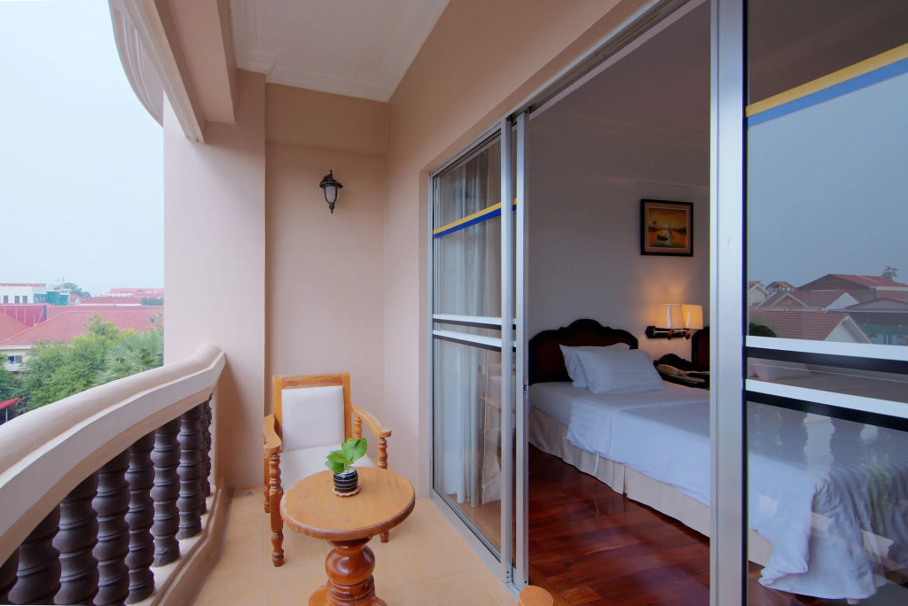Balcony & Terrace