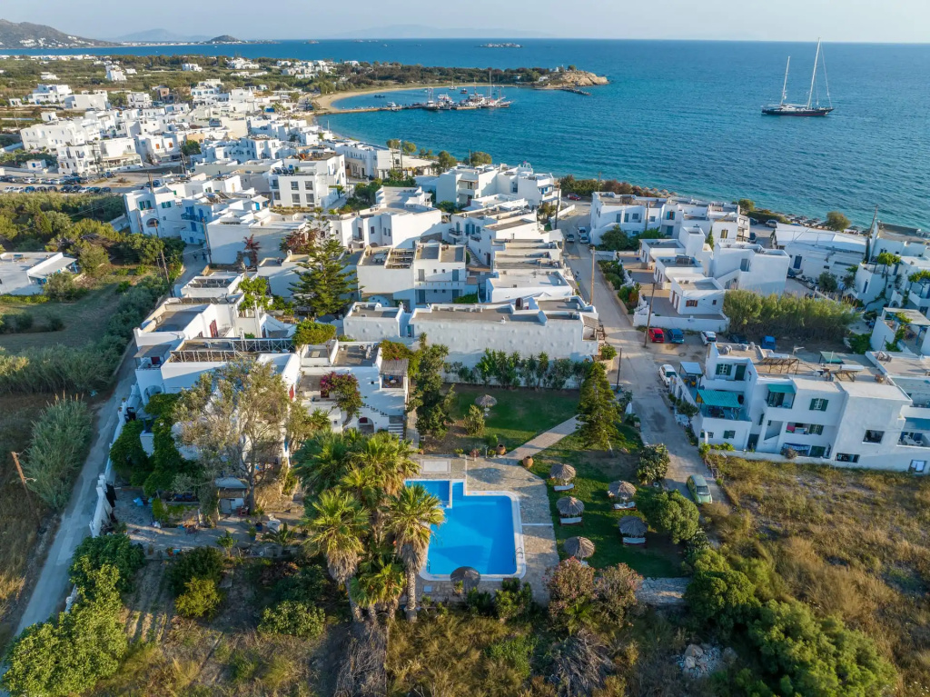 Beach & Waterfront