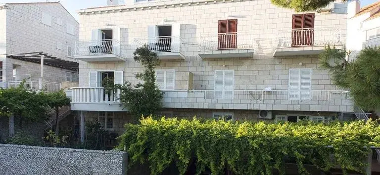 Apartments Dubčić