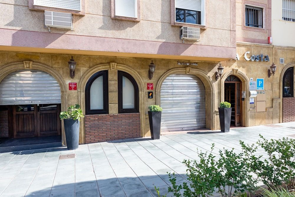 Hostal La Costa