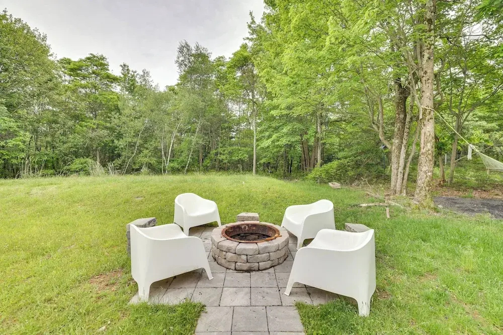 Hot Tub, Game Room: Peaceful Poconos Home!