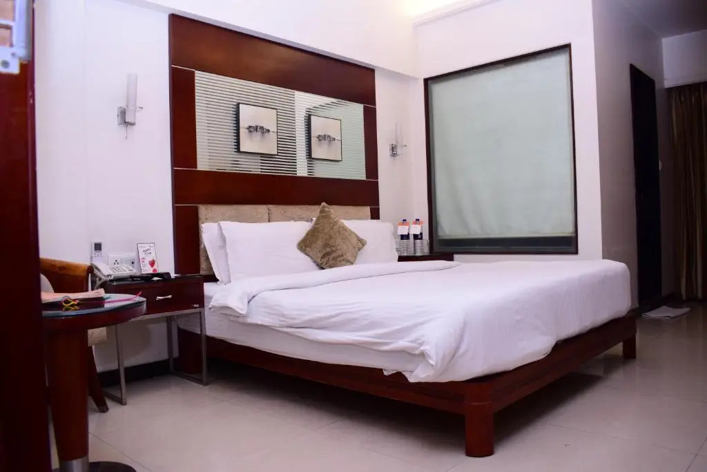 Kyriad Hotel Indore - Chambres