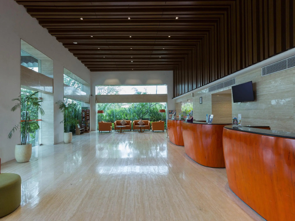 Kuta Galleria Hotel — фото