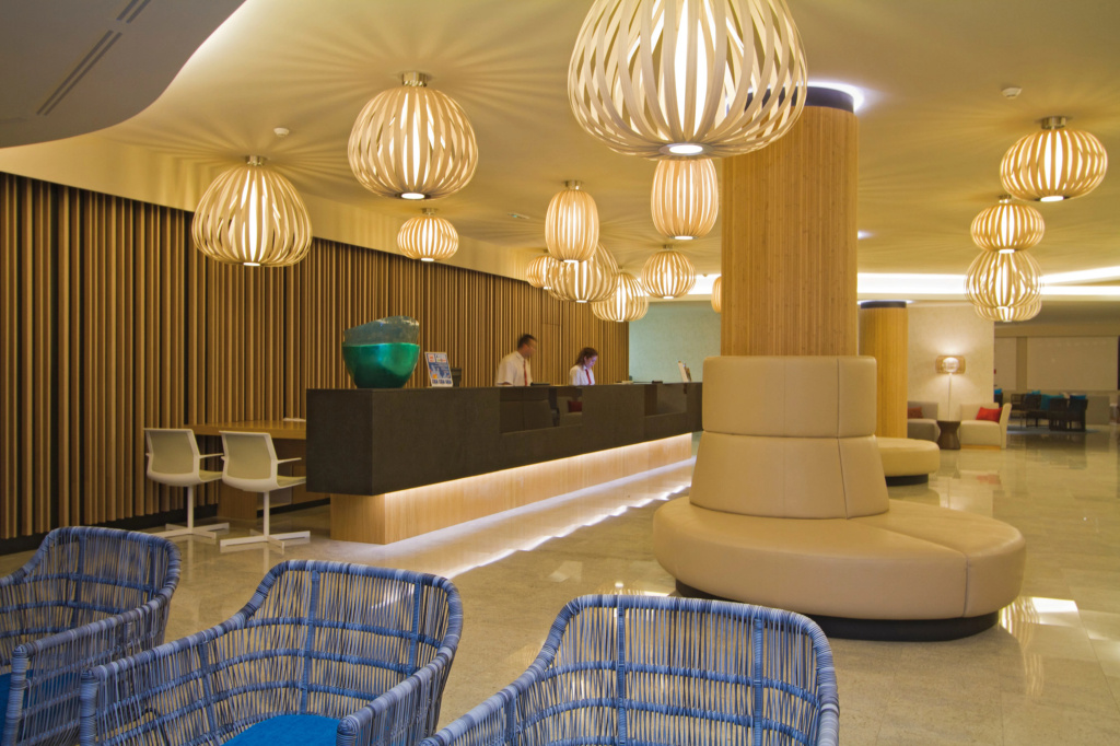 Lobby & Reception