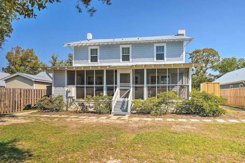 Historic Family Home < 1 Mi to Long Beach!