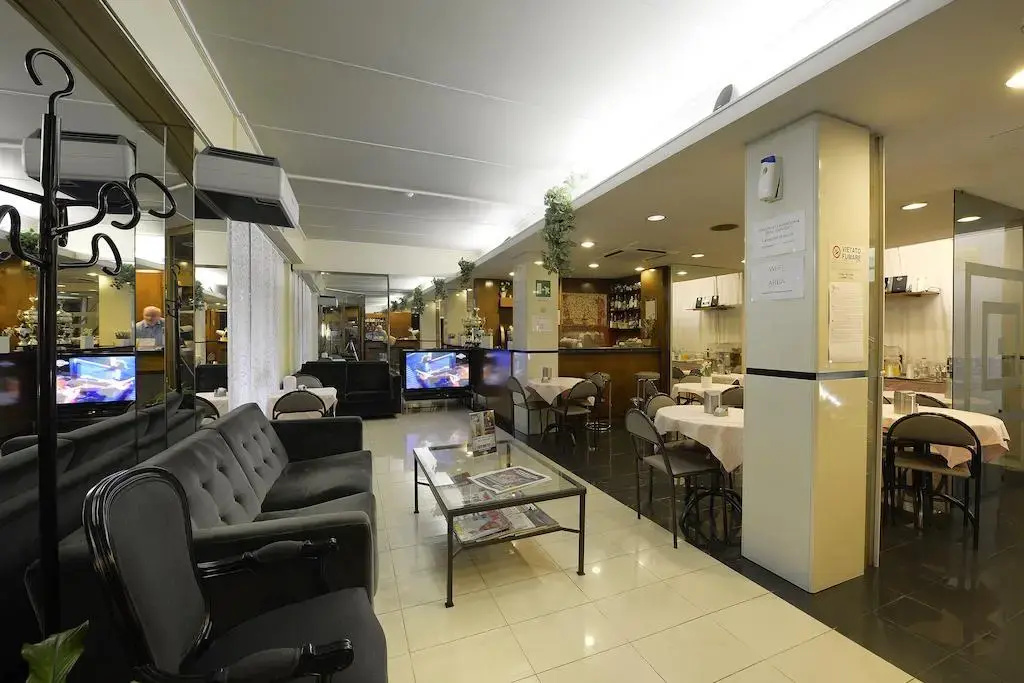 Hotel photo 13