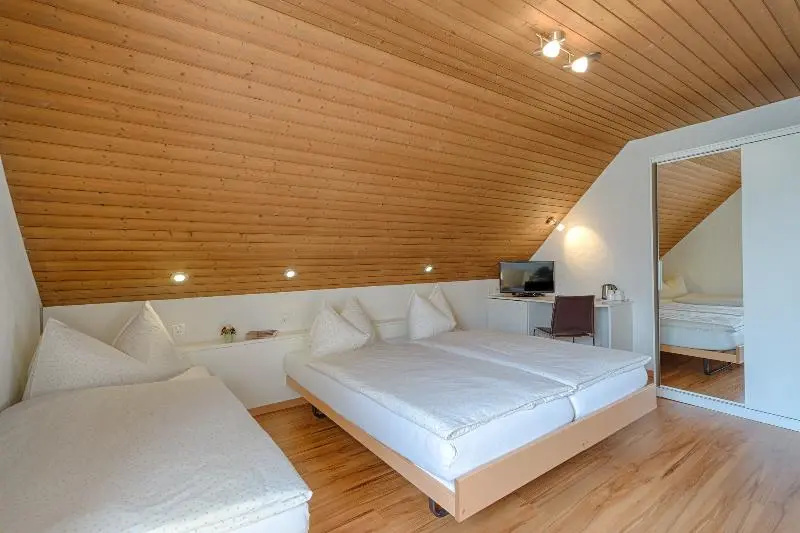 Neuhaus Golf- & Strandhotel - Chambres