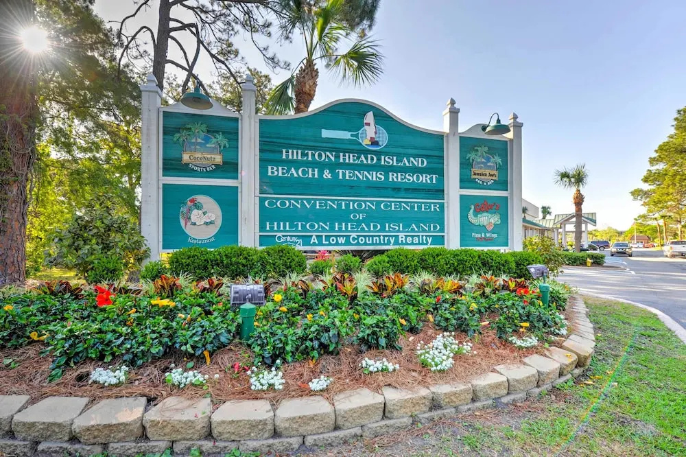 Beach & Pool Access: HHI Resort Condo, Near Golf!