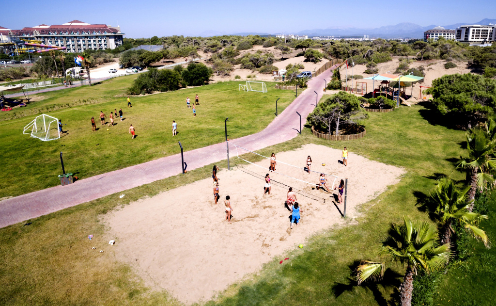 Beach & Waterfront