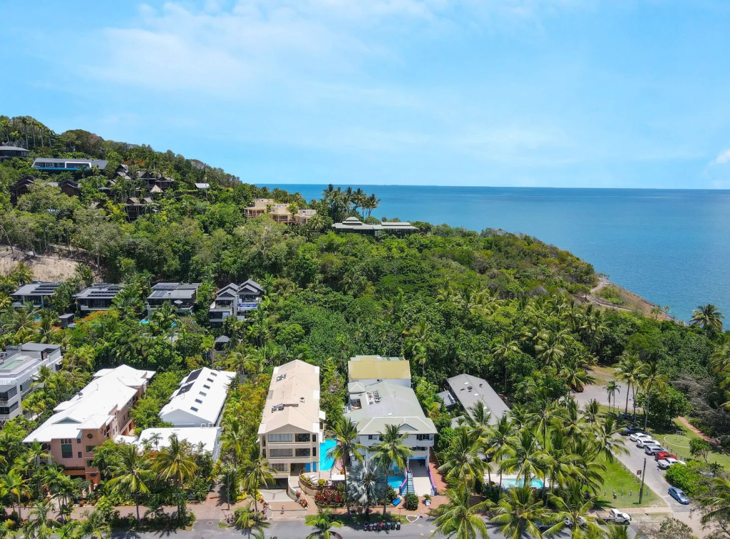 Beach & Waterfront