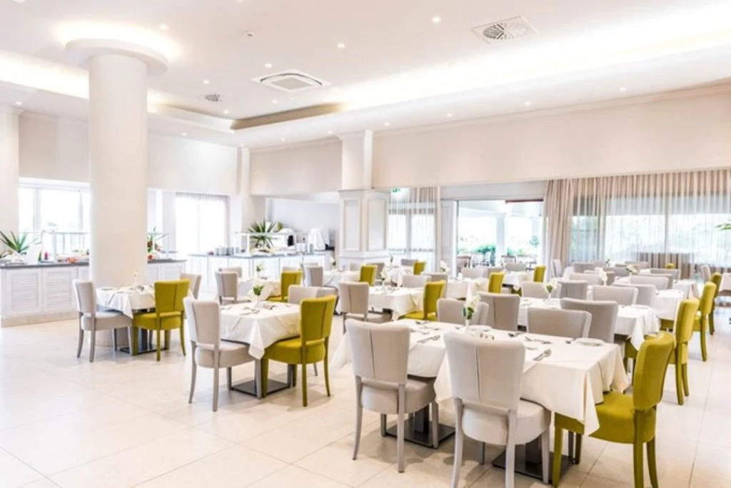 Food & Beverage