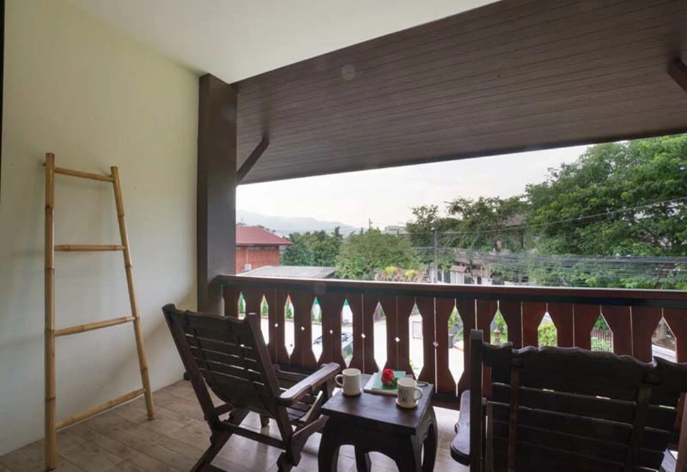 Balcony & Terrace