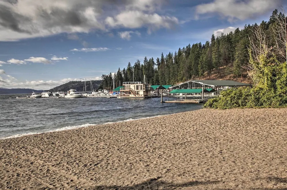 Charming Downtown Coeur D'alene Home With Yard! — фото 4