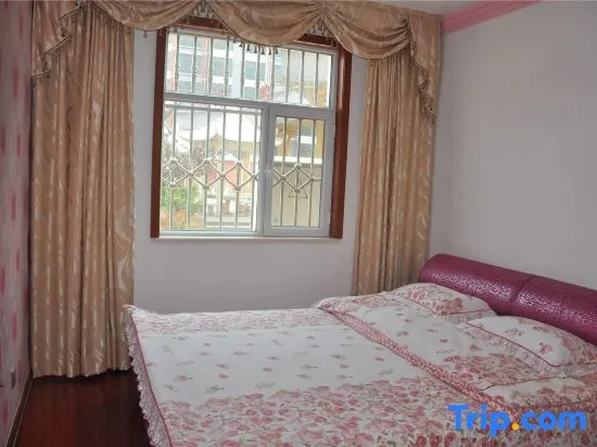 3 Bedrooms Apartment