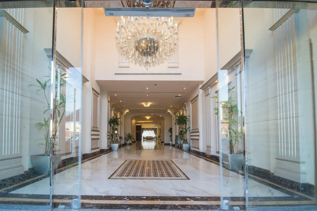 Hotel photo 12