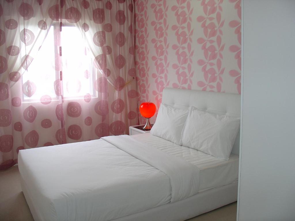 Duta Hotel & Residence