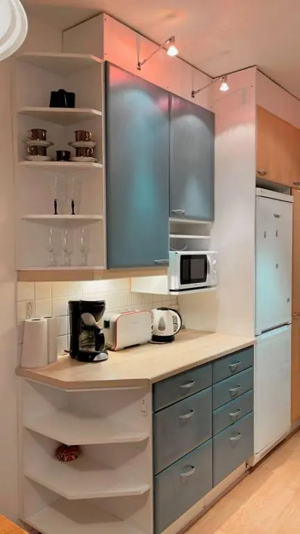 Joensuu city center, WIFI internet, prime location heart of center, Big 69 sq apartment, free parking, king bed, electric car station, beautiful, relaxing, fully furnished, Big TV 55', 2 bedroom and one big living hall room - фото 8