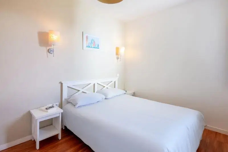 1 Bedroom Quadruple Apartment