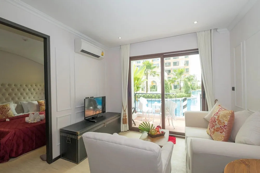 Двухместный номер Deluxe 2 отдельные кровати в The Symphony Suites Pattaya