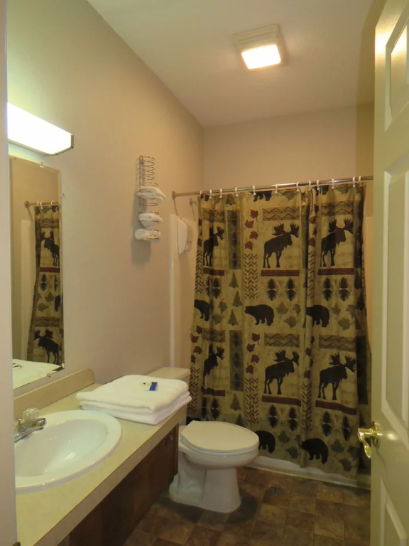Standard Quadruple Basement room