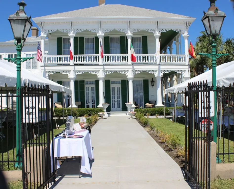 The George Manor - 2