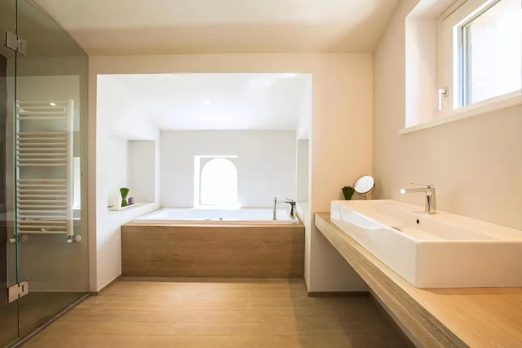 4 Bedrooms Villa