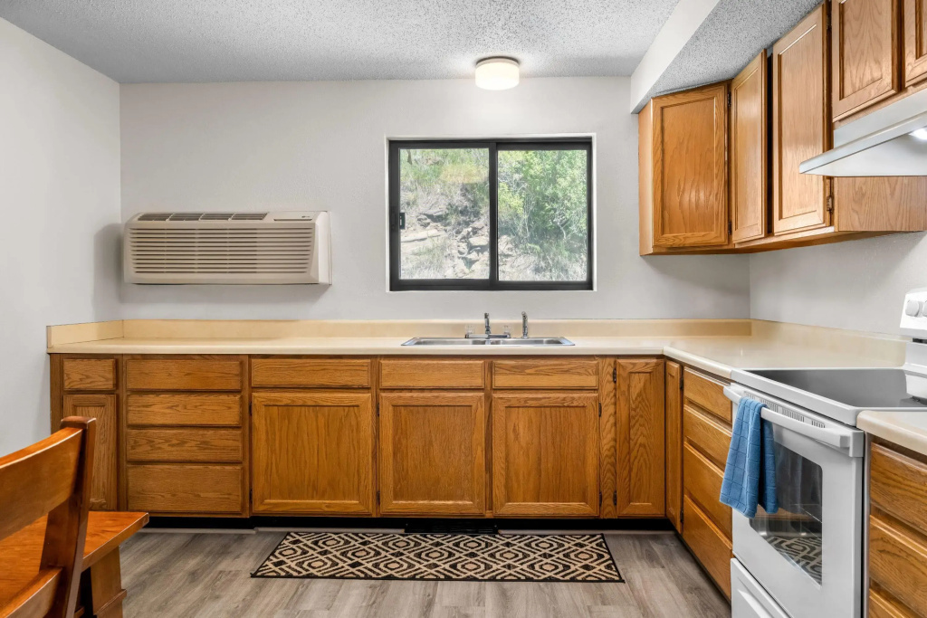 Super 8 By Wyndham Custer/crazy Horse Area