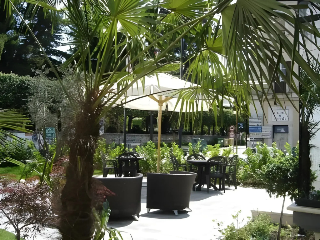 Hotel photo 12