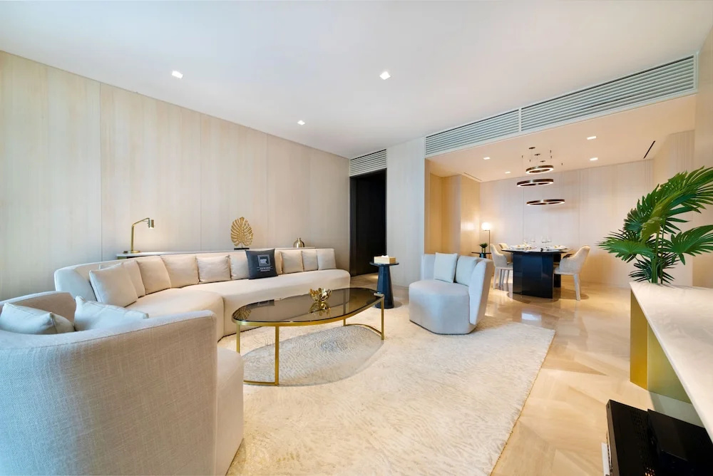 Maison Privee - Luxury Sea View Apt in FIVE Resort on The Palm — фото
