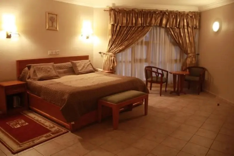Business Double room with balcony (full double bed)