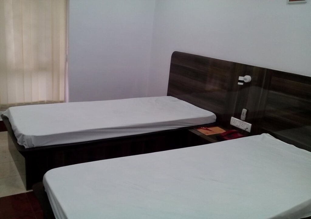 Hotel Neeranand Dhalhousie by null