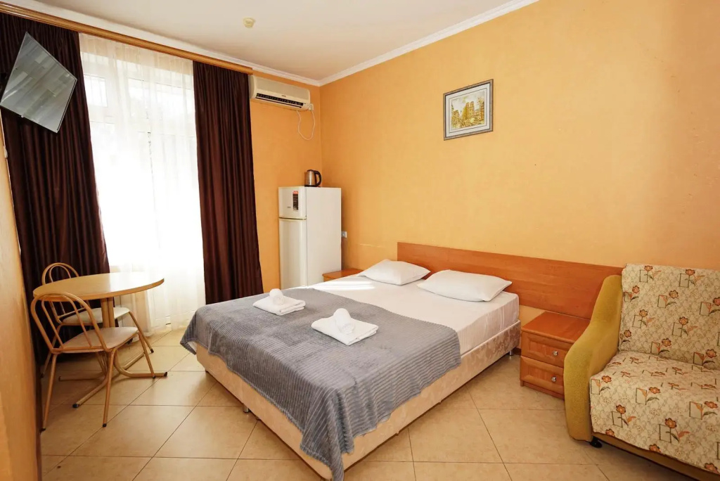 Standard Double room with balcony (full double bed)