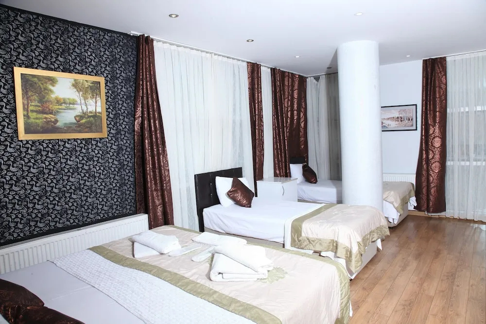 Garden Hill Hotel — 1