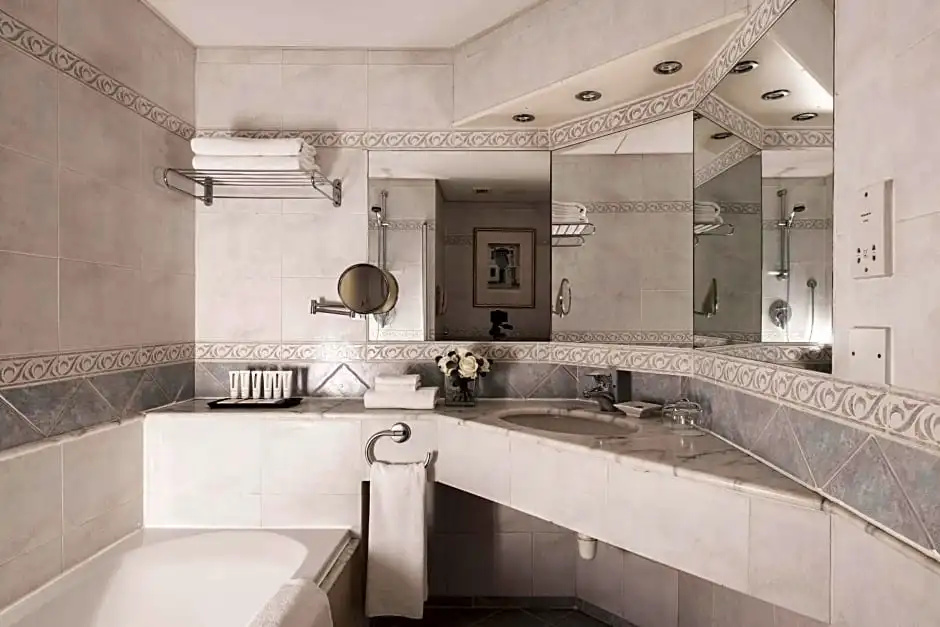 Corinthia St George's Bay - Chambres