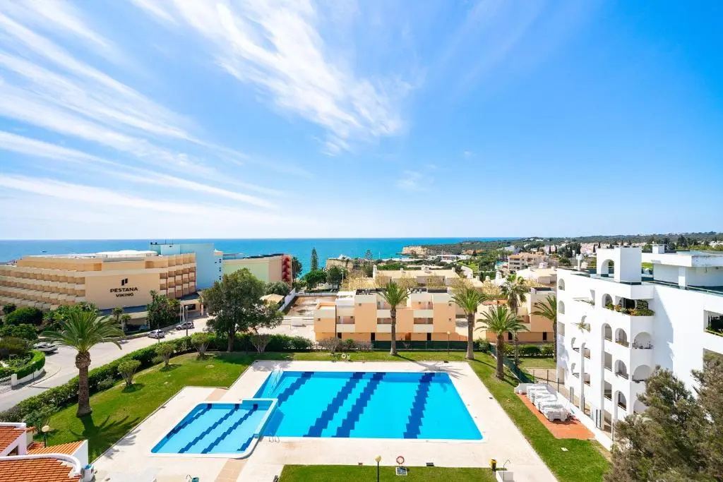 Acqua Vista Family Apartment - 200M from BEACH