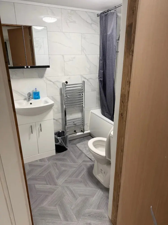 Luton Homestay near AIRPORT