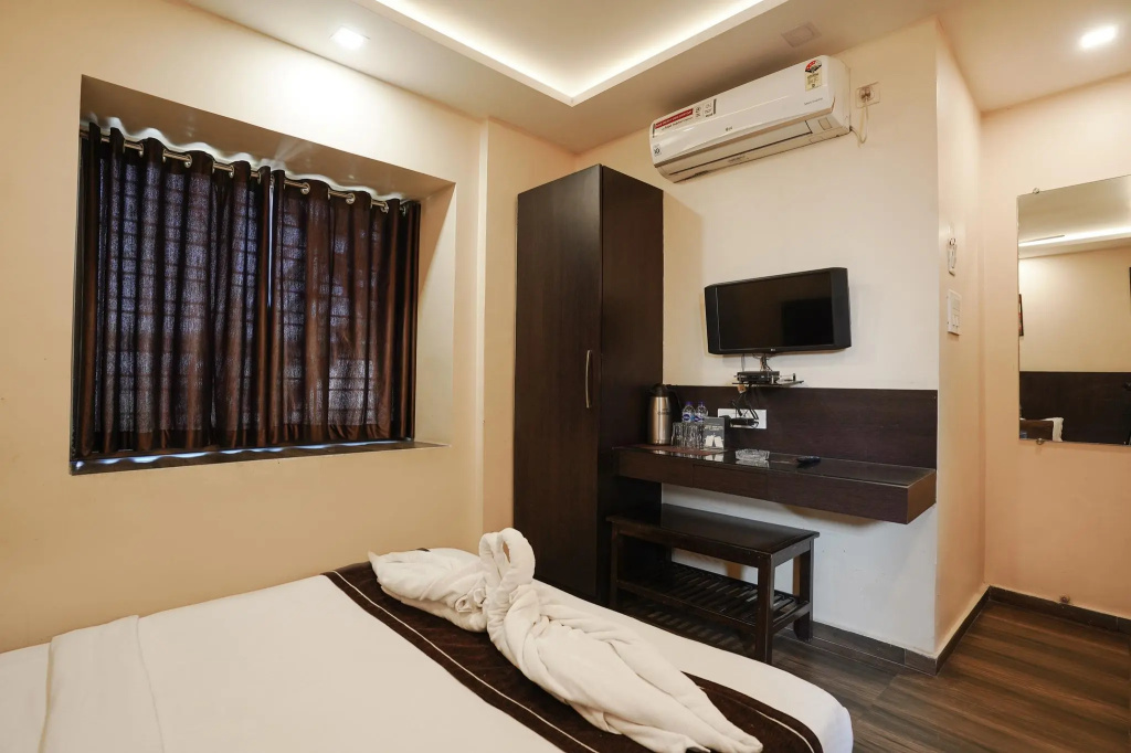Oyo Rooms Parama Island Em Bypass — 3