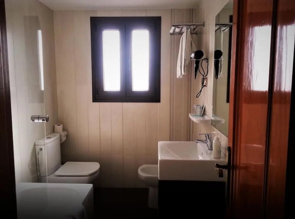 Economy room