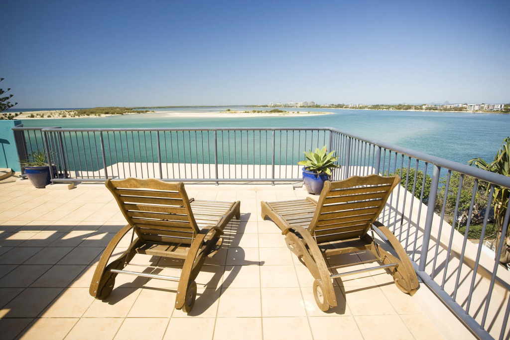 Balcony & Terrace