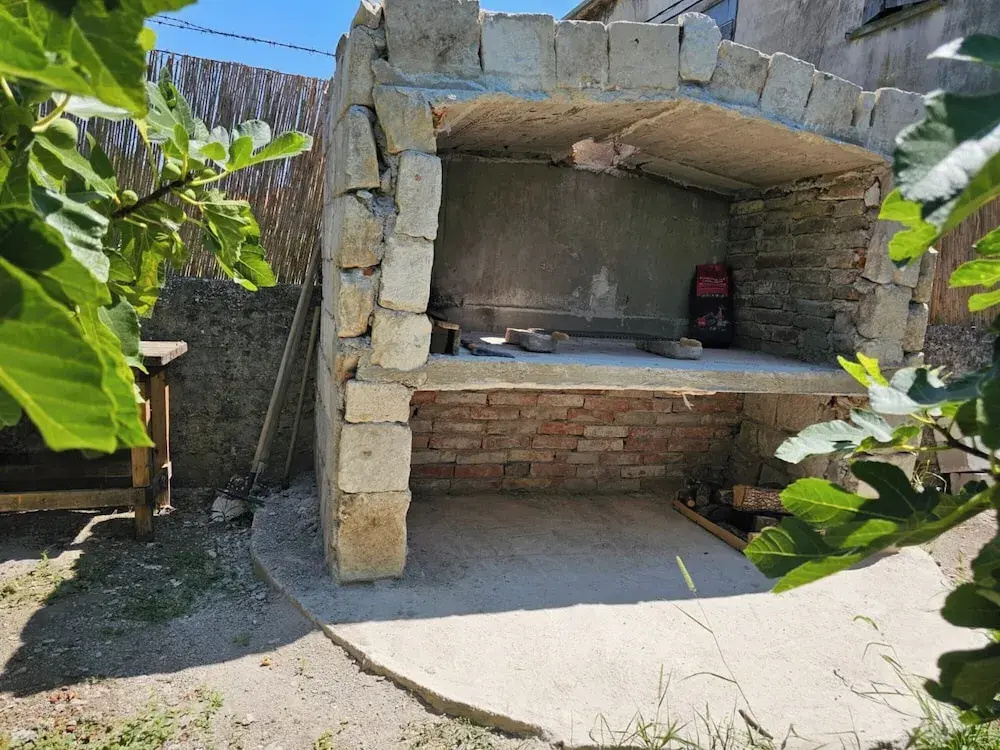 Apartment Antonio, on the Seafront With Garden