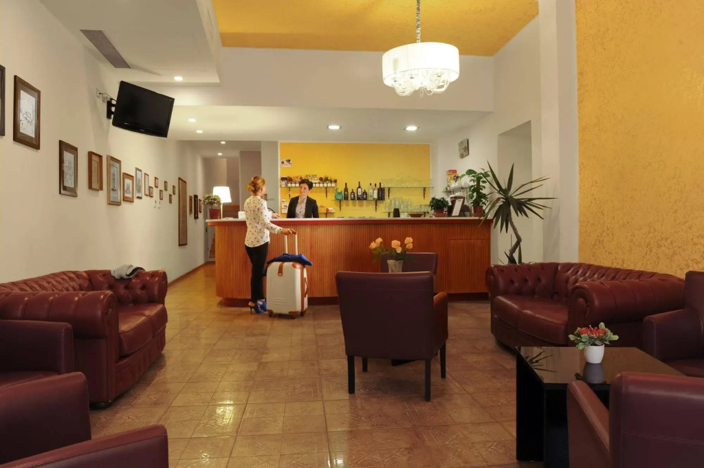 Hotel photo 2