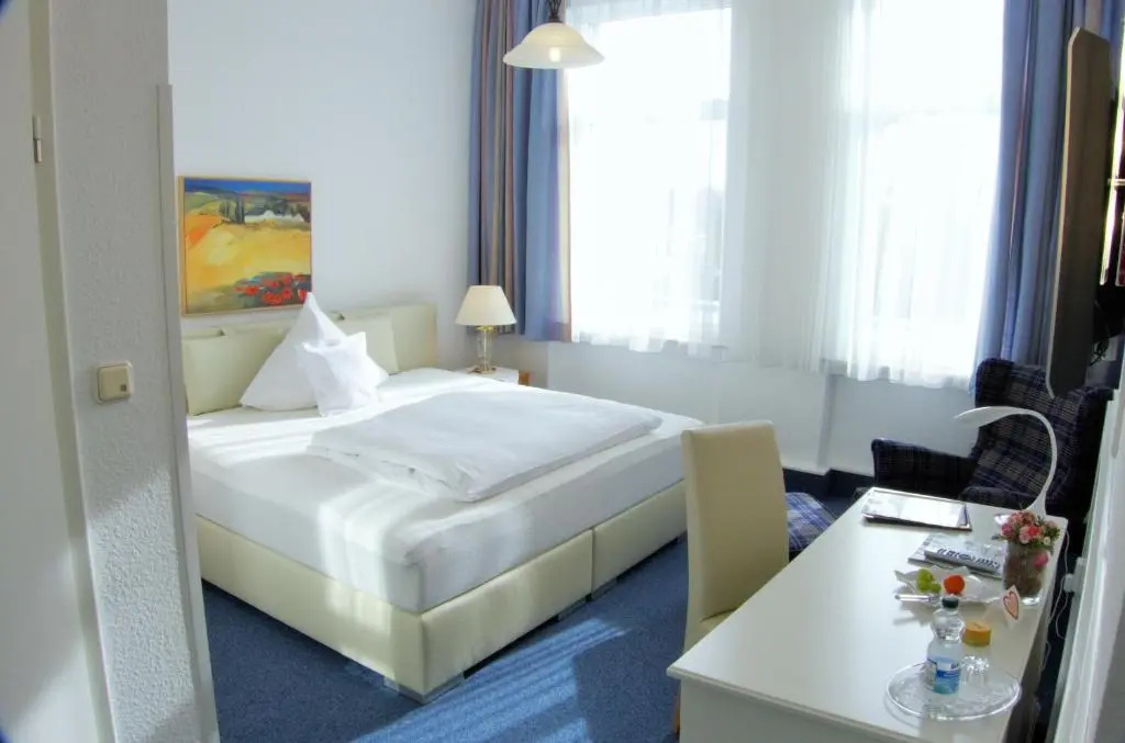 Economy Double room (full double bed)