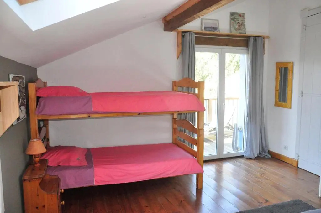 Bed in Dorm