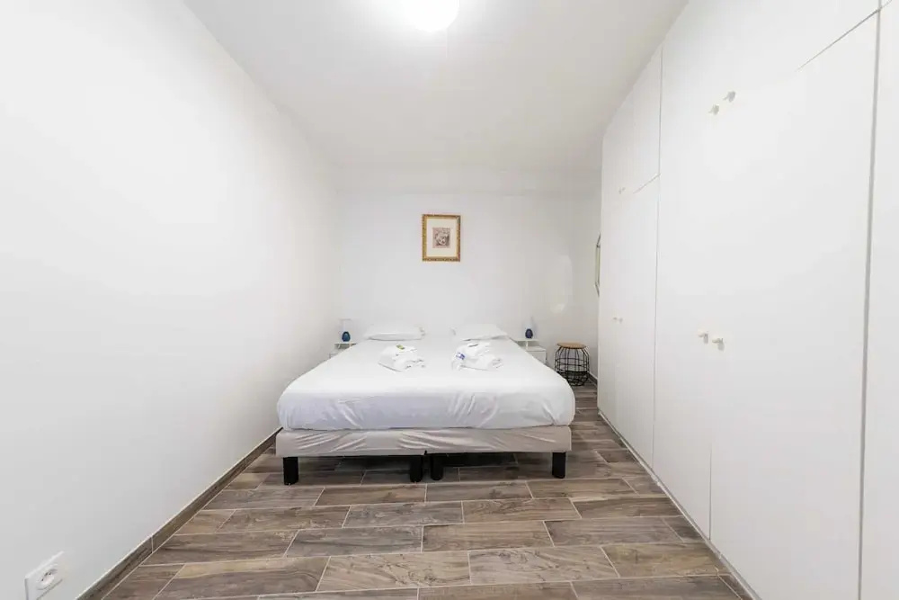 Urban Refuge in the Heart of the Marsh 1bdr / 3P