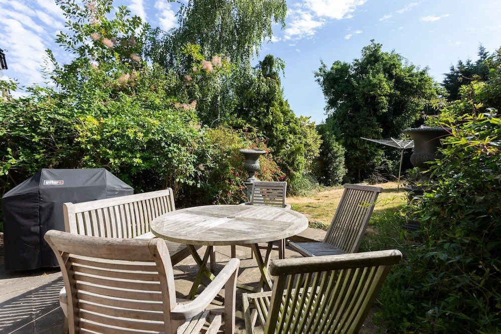 4 Bedroom Home In South London