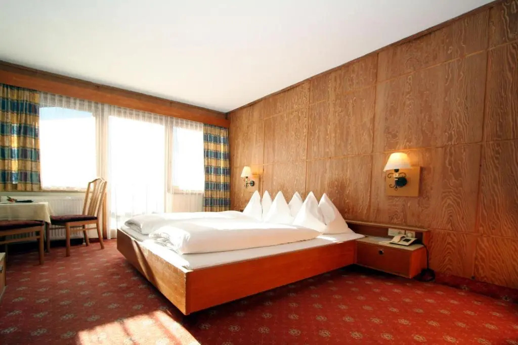 Hotel Tiroler ADLER Bed & Breakfast - Chambres