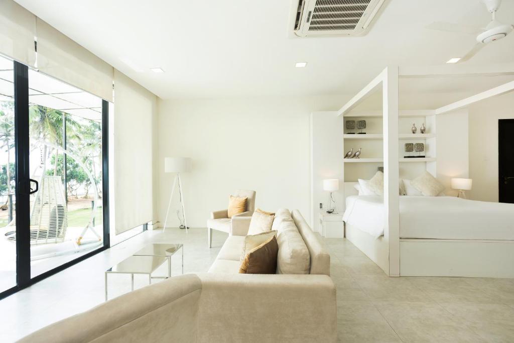 Green Turtle Villa By The Serendipity Collection